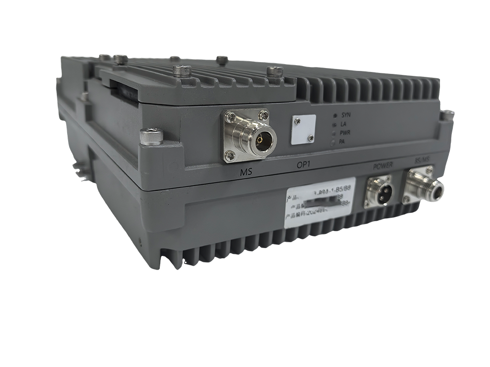  双阳三频手机信号接收器2000㎡